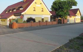Šindlerův Dvůr